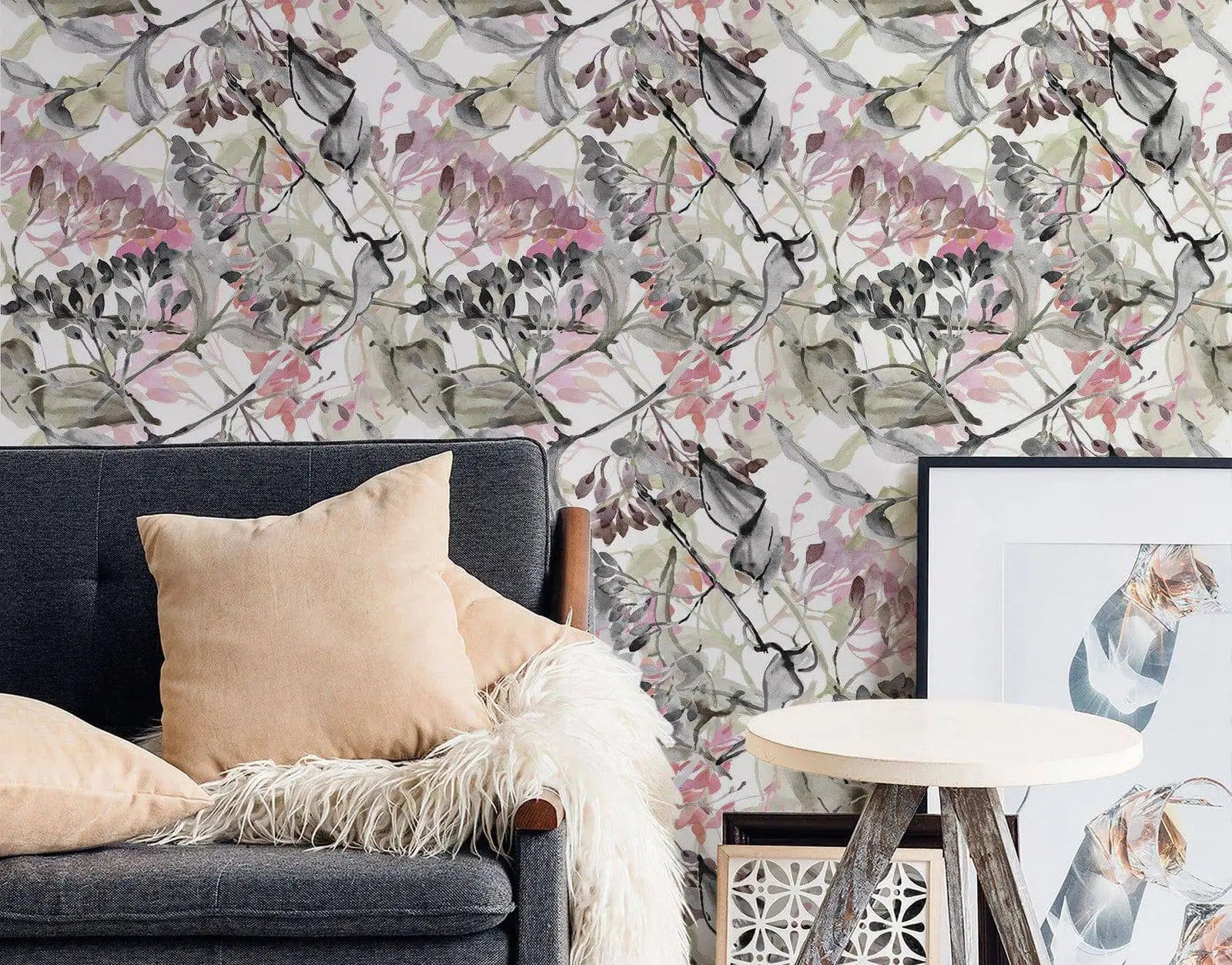 Abstract floral wallpaper in soft tones with modern brushstroke-style flowers, ideal for elegant and artistic home interiors.