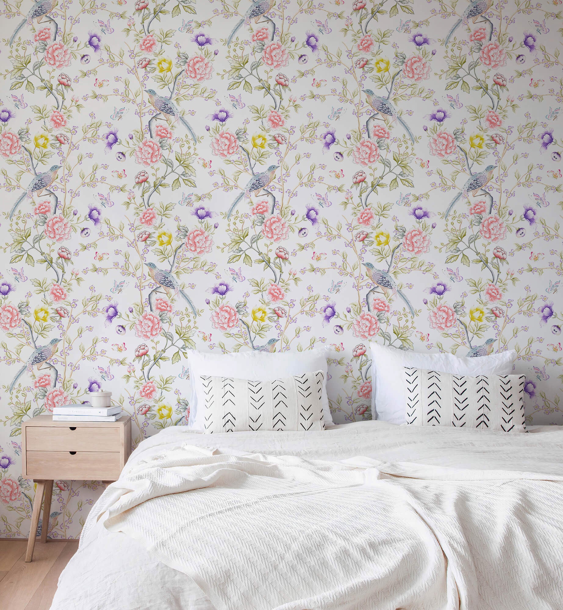 Chinoiserie Surface Elegant Wallpaper
