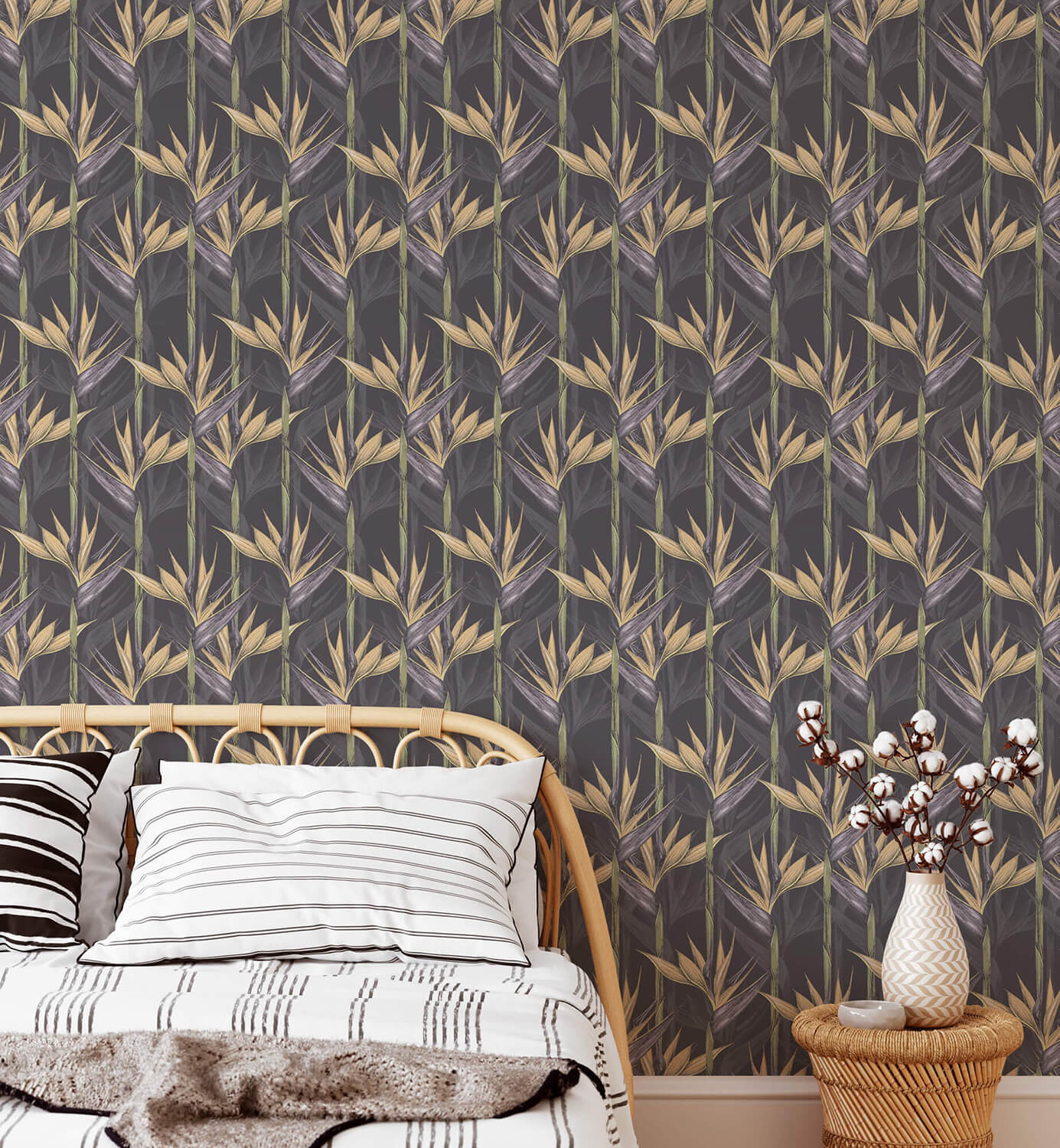 Traditional sketchy flower pattern wallpaper for living room and bathroom
