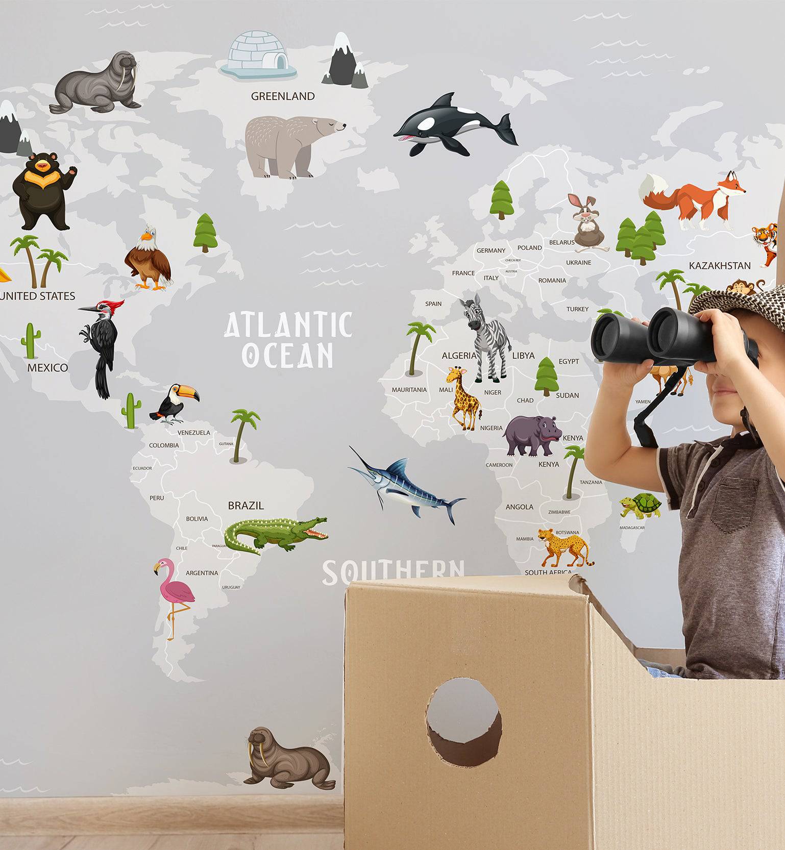 Animals world Map - Walltrendz