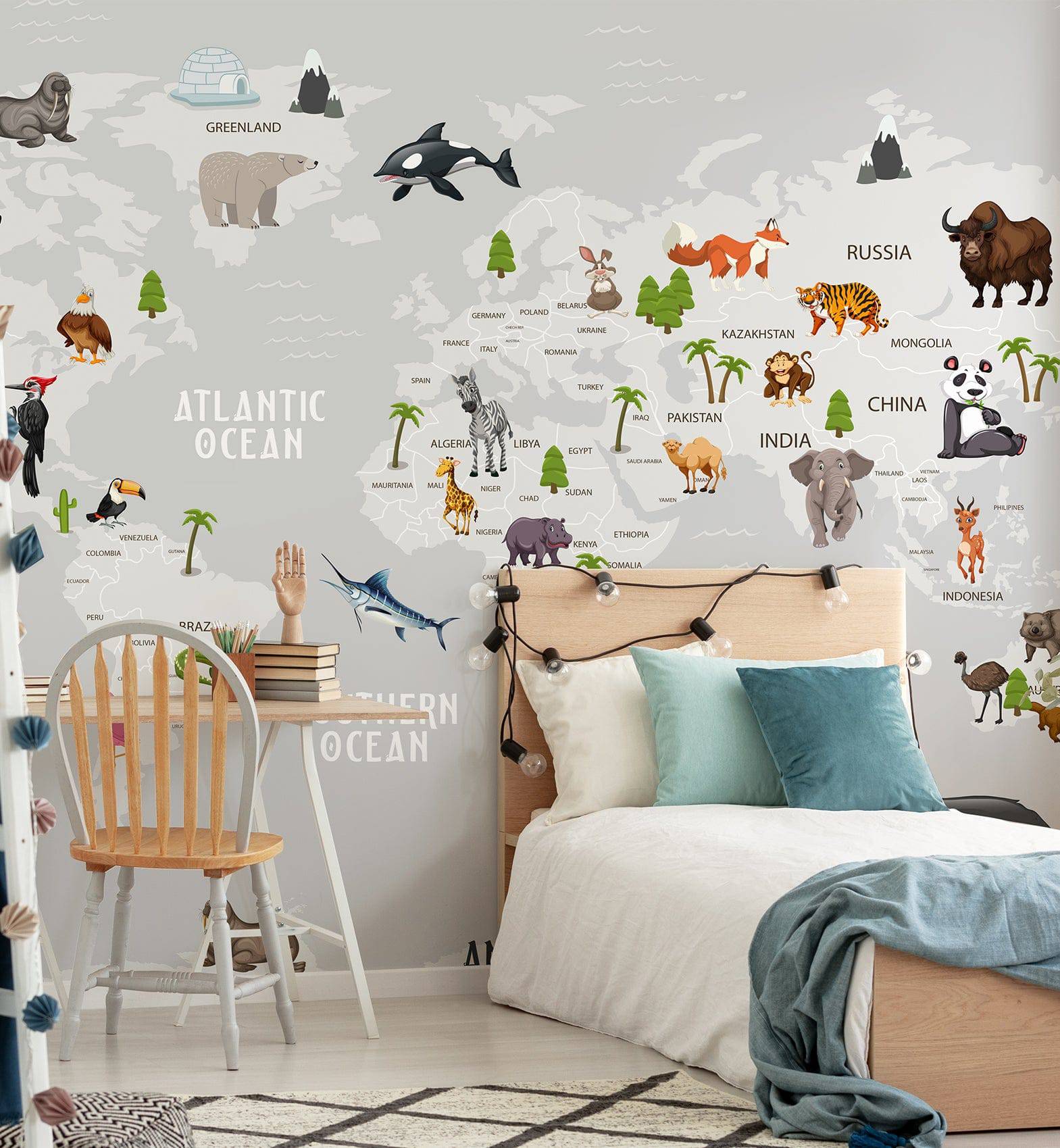 Animals world Map - Walltrendz